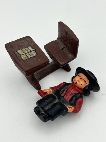Vintage Cast Iron Amish School Boy And Desk. Approximately 2.5” Tall. - Picture 3 of 10