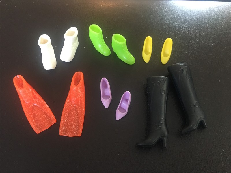VINTAGE Barbie Shoes/Heels/Sneakers/Boots - Lot of 6 Pairs (#6 Listing)