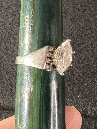 CZ and Sterling Silver Ring 9 Stones Size 9. Beautiful Ring! - Picture 7 of 13