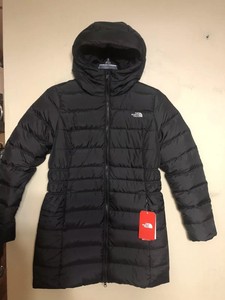 parka feminina preta com capuz