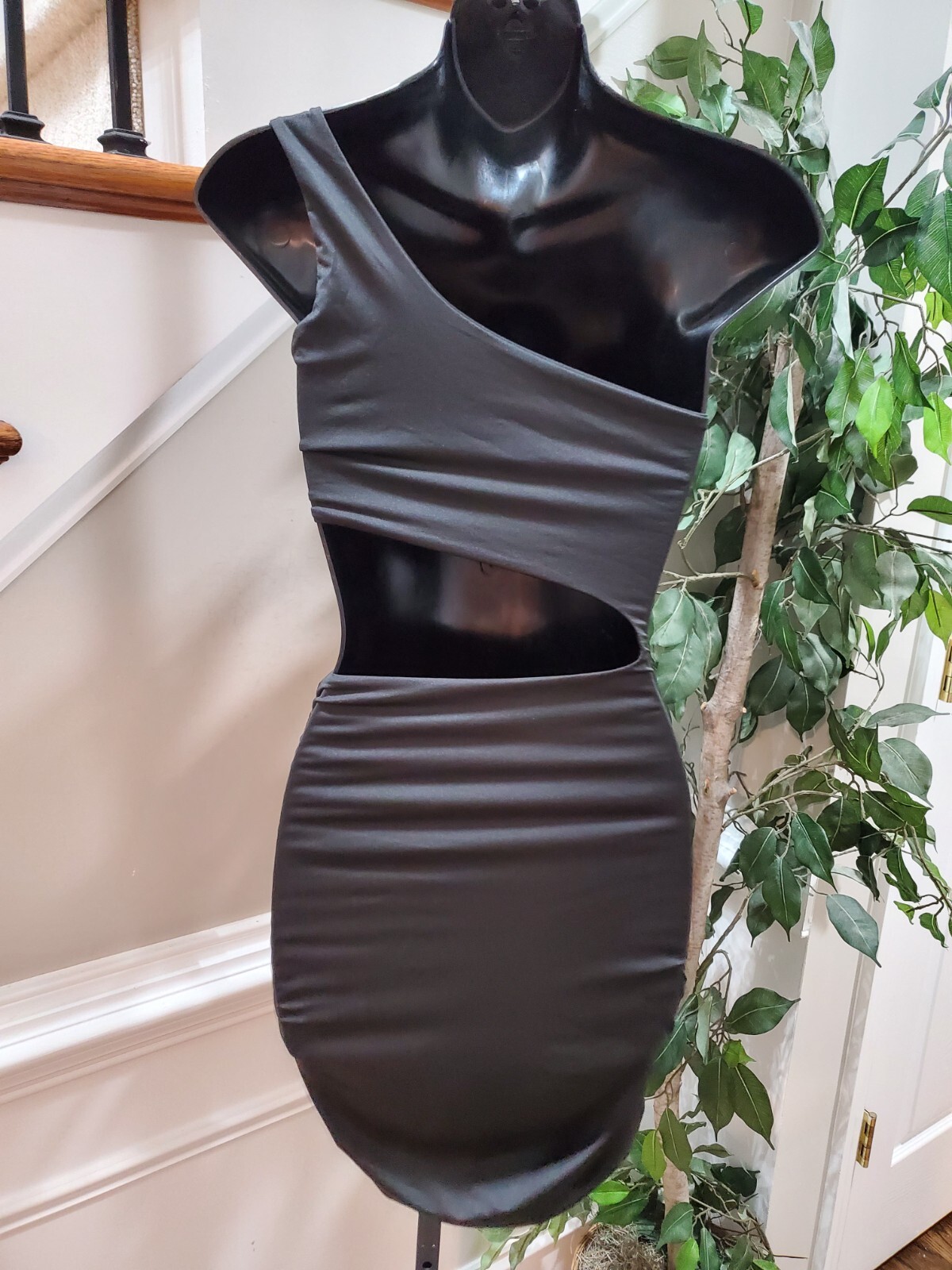 Women's Solid Black Polyester One Shoulder Off Ca… - image 6