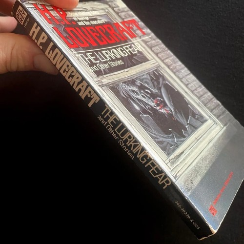 H.P. Lovecraft - The Lurking Fear - Del Rey Books 1982 Vintage Horror Paperback - Picture 3 of 4