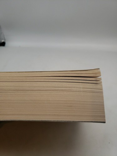 Court Of Wings And Ruin Sarah J. Mass (2017) 1st Edition / Print Paperback *READ - Picture 5 of 8