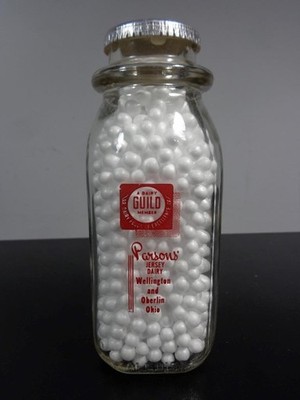 PARSONS DAIRY WELLINGTON OHIO OBERLIN OH HALF PINT RED & BLACK PYRO MILK BOTTLE
