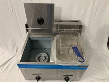 Uniworld UGF 72H-23 Commercial grade Brand New Fryer with Dual 10 litter wells