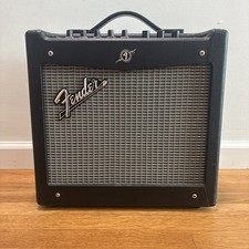 Amplificador Guitarra Eléctrica 70W FENDER Mustang I V.2 PR824