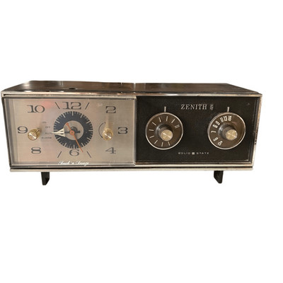 Zenith Touch N  Snooze Clock Radio *Read*