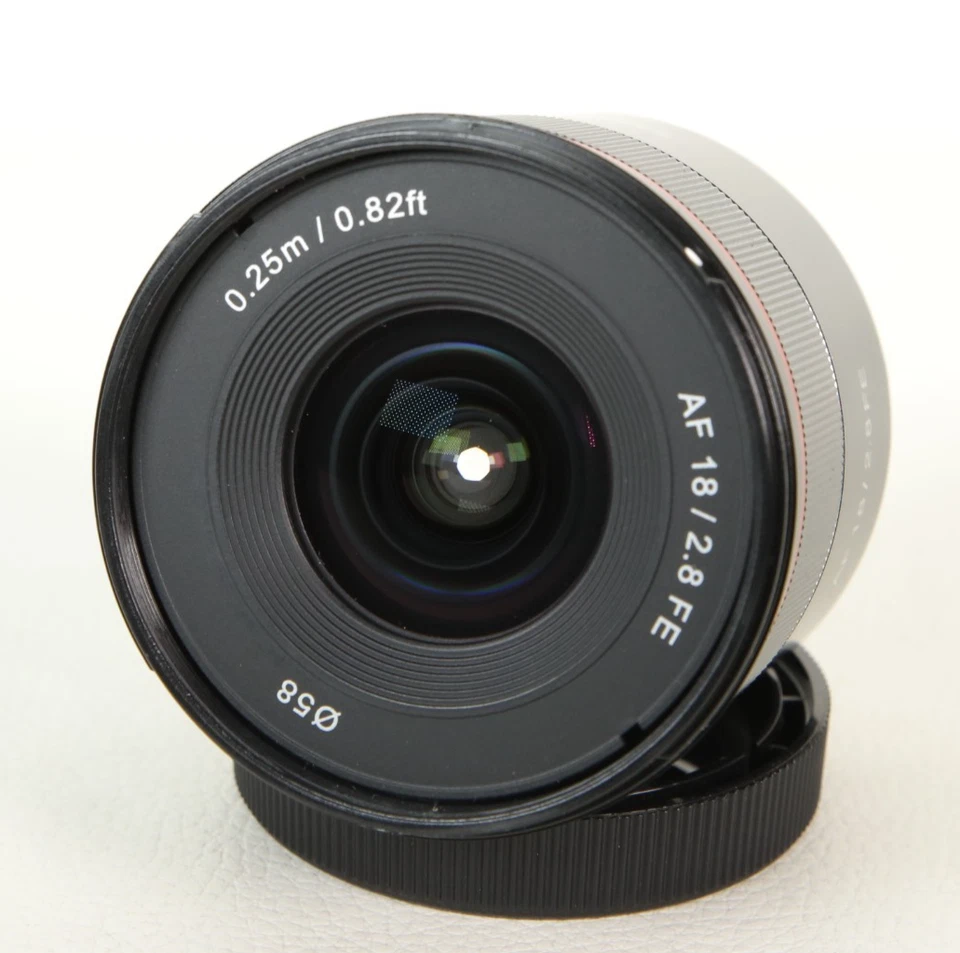 Samyang AF 18mm f2.8 Sony FE Mount Lens, Both Caps & Hood, Excellent Condition. - Image 4 of 4