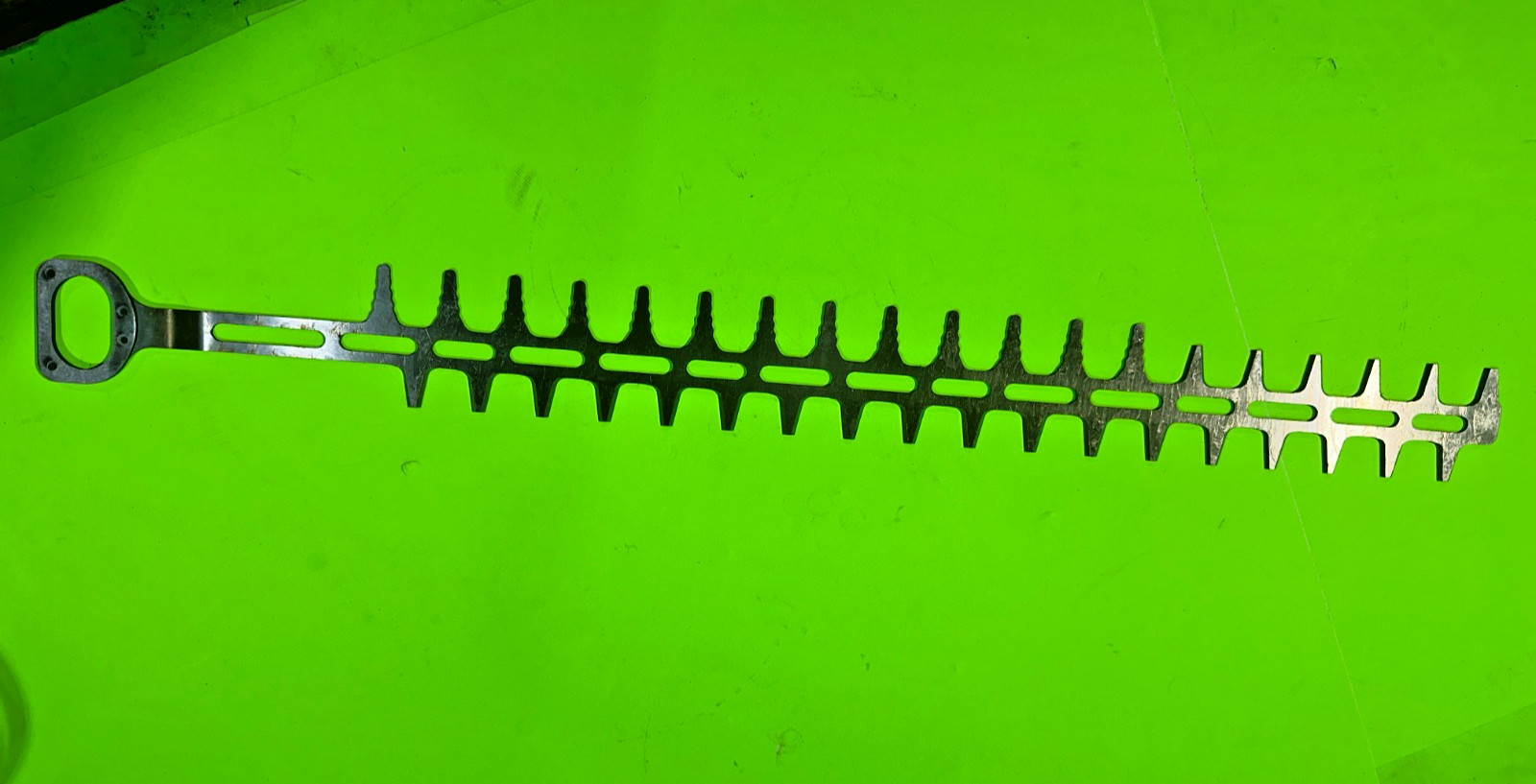 Blade Replacement Assembly