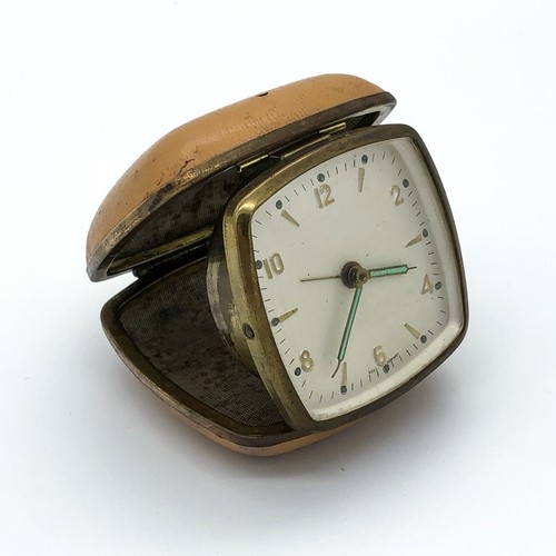 Alter Travel Alarm Travel Clock with Case Mechanical Hand Wound - West Germany - Picture 2 of 12