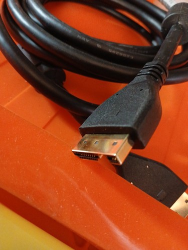 Cisco HDMI Data/Camera Cable 72-5174-01 - Picture 3 of 3