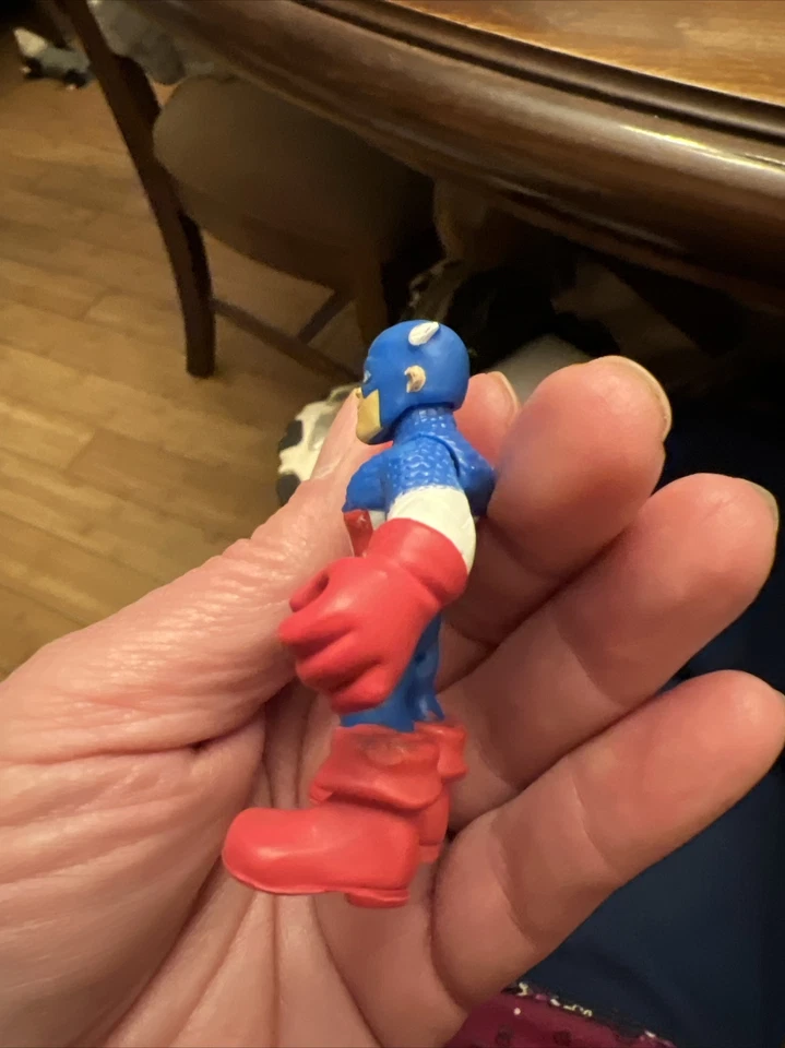 "Minifigura de acción de juguete Capitán América de 2"" pulgadas Marvel Hasbro (2010, C-3046a)" Foto 2 de 4