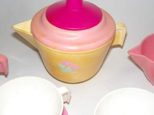 1980'S VINTAGE FISHER PRICE FUN WITH FOOD TEA SET IN WHITE AND PINK IN GUC - Picture 7 of 9