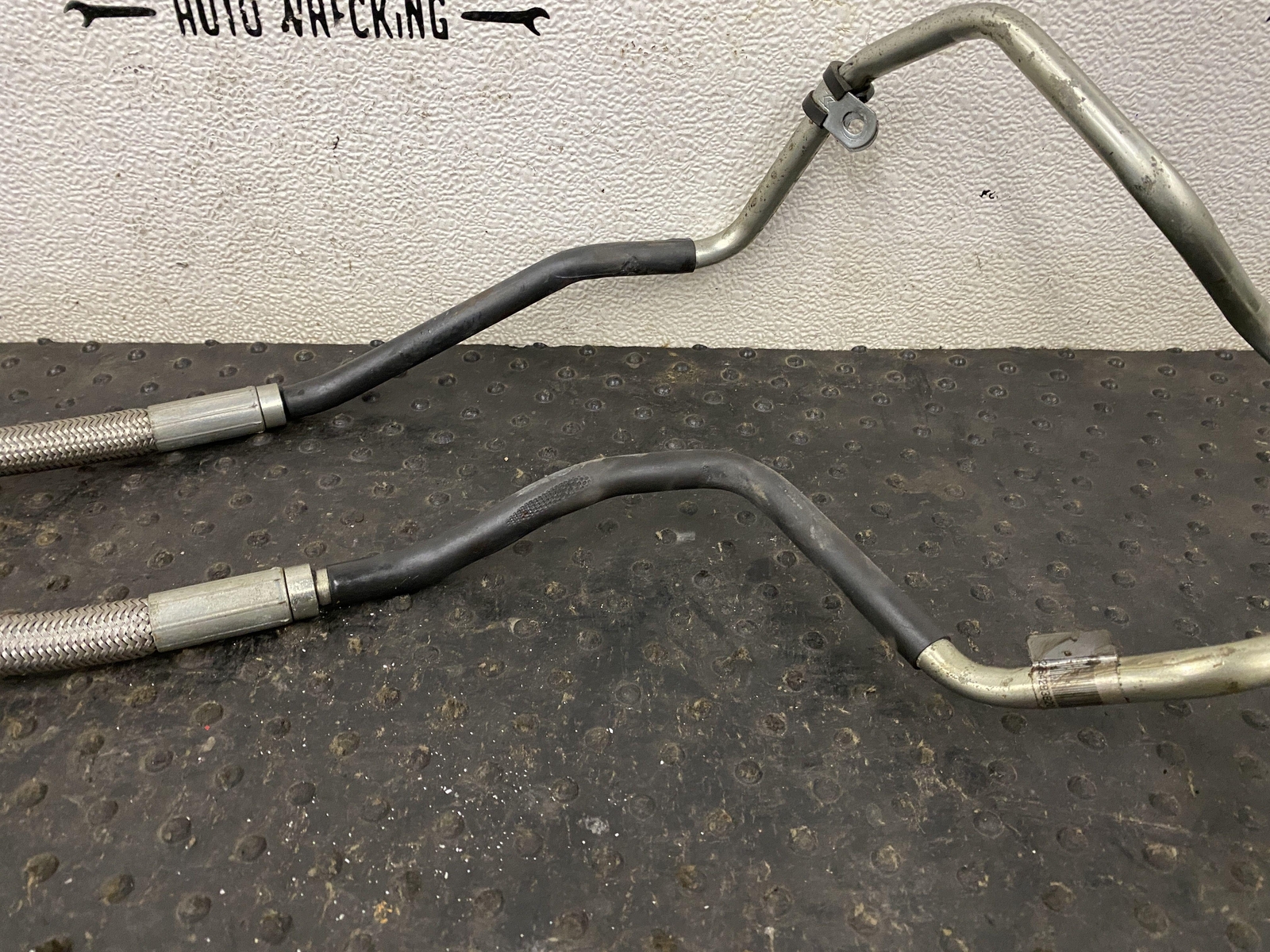 2011 MASERATI GRANTURISMO PAIR OF AUTOMATIC TRANSMISSION COOLING LINES