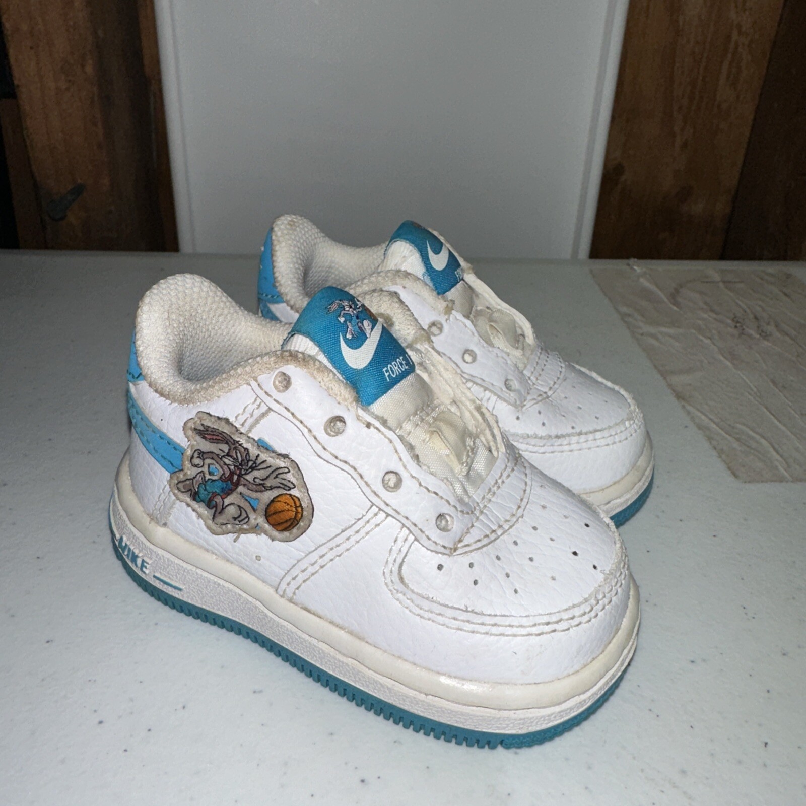 Picture 1 of 6