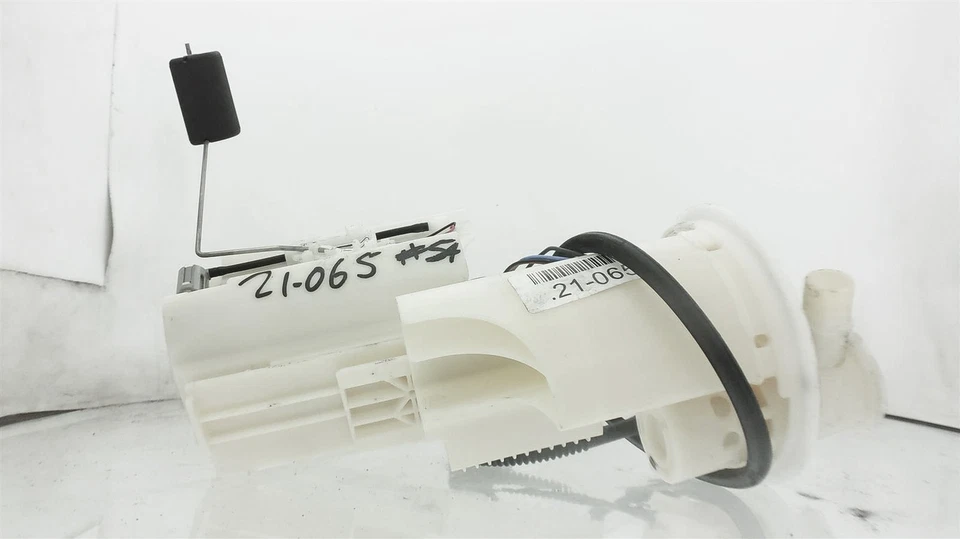 Насос топливного бака 2013-2018 Lexus Es300h - 77020-33370 - Изображение 3 из 4