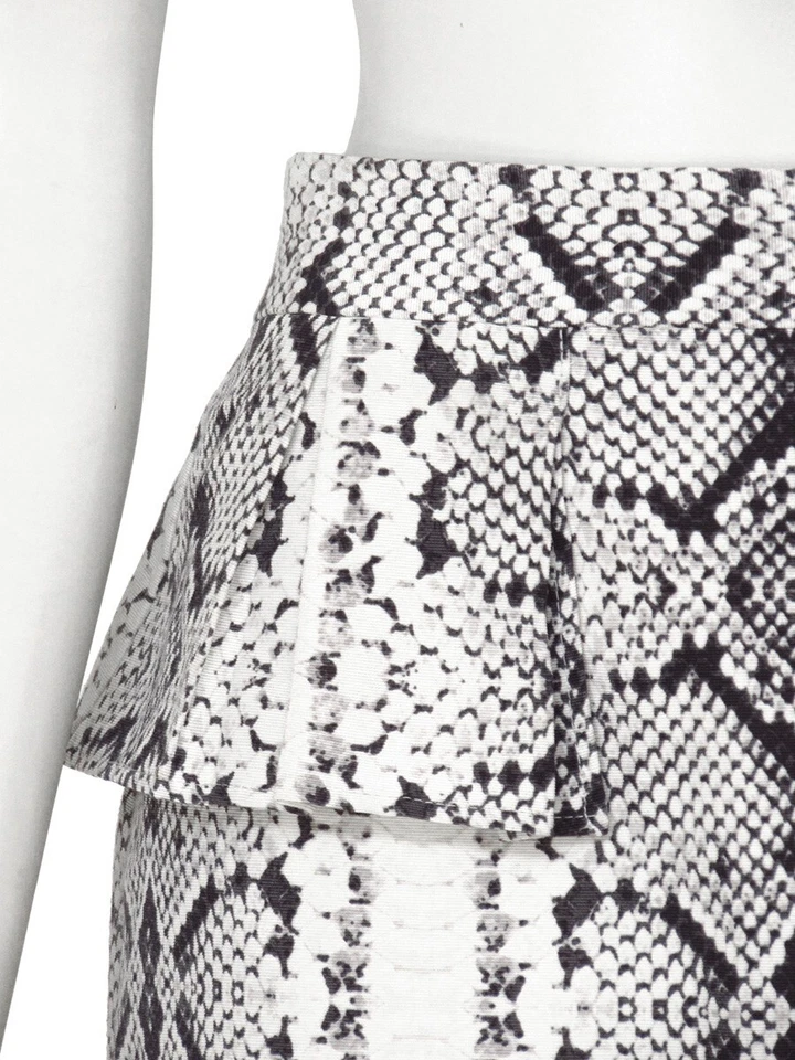 *¡LIQUIDACIÓN!* Falda corta Nanette Lepore negra/blanca con estampado de serpiente peplum talla 10 Foto 3 de 4