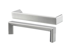 IKEA TYDA Schrankziehgriffe, 138 mm, Edelstahl, 2 Stück in Packung BRANDNEU
