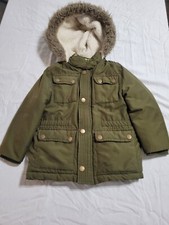 Carter's size 4t boy green jacket with fur lined hood. Zipper and snap.