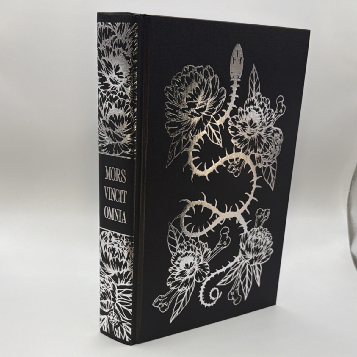 Illumicrate Ninth House & Hell Bent Leigh Bardugo Exclusive  display picture 1