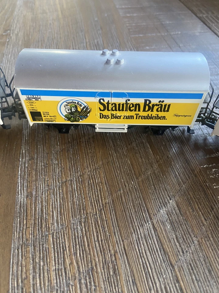 Lot Of 4 Marklin HO Refrigerated Beer Box Cars Western Germany - Nice Condition - Image 4 of 4