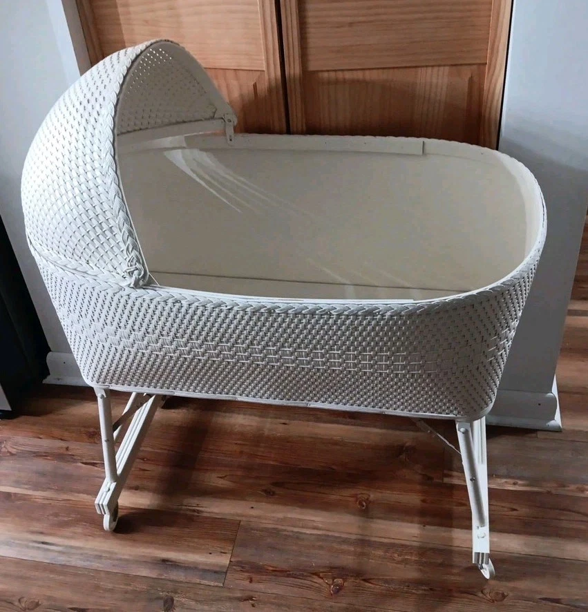 CUNA BEBÉ MIMBRE BLANCO TEJIDO VINTAGE TOLDO DESMONTABLE, PATAS ENROLLABLES PLEGABLES Foto 2 de 4