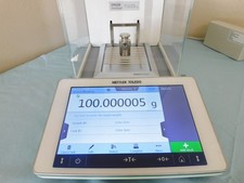 METTLER TOLEDO XPR226DR DeltaRange SEMI MICRO BALANCE 121g@0.005mg 220g@0.01mg