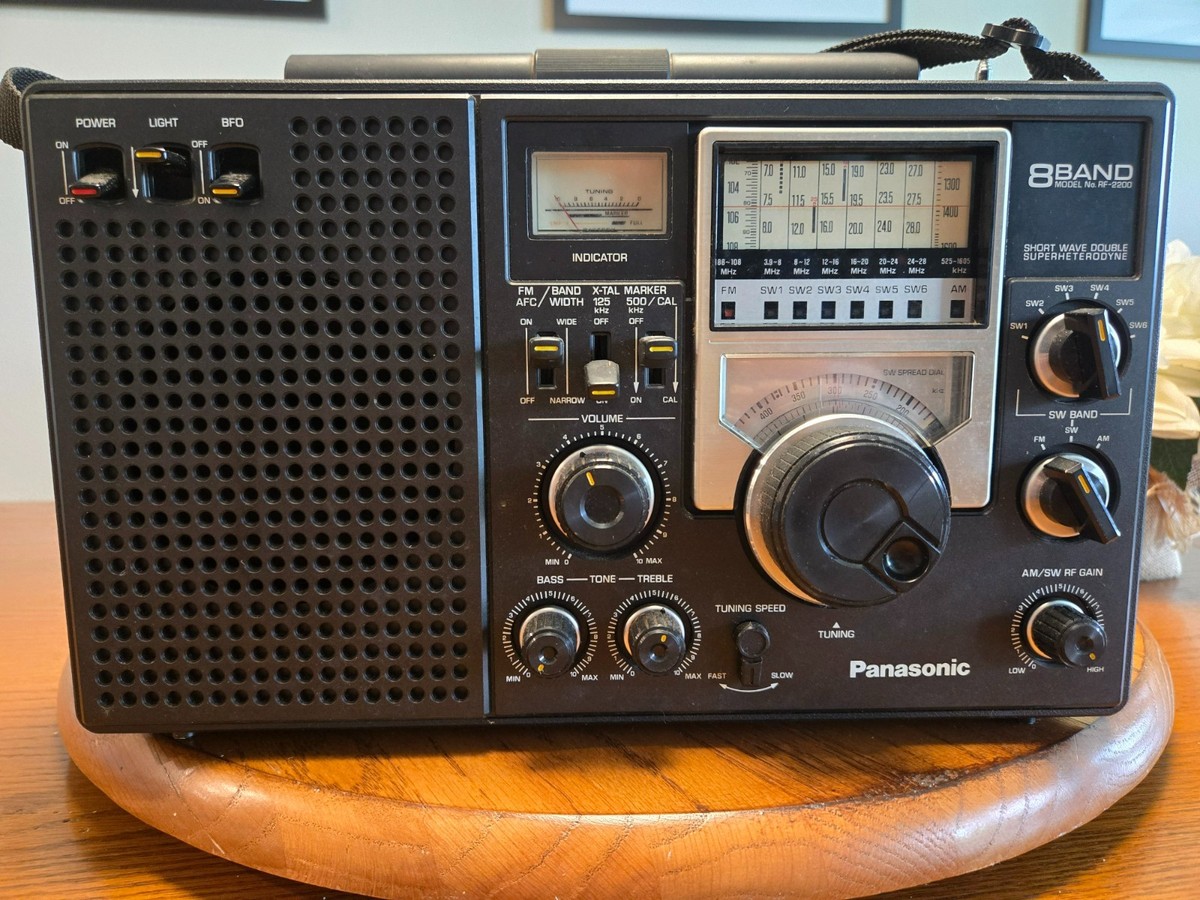 ■National/Panasonic　RF-2200 ラジオ National Panasonic RF-2200 ShortWave Radio AM/FM/SW Junk F/S