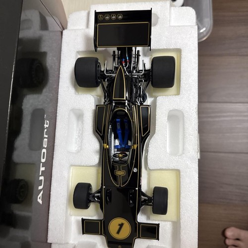 Autoart Team Lotus72E 1973 - Picture 2 of 4