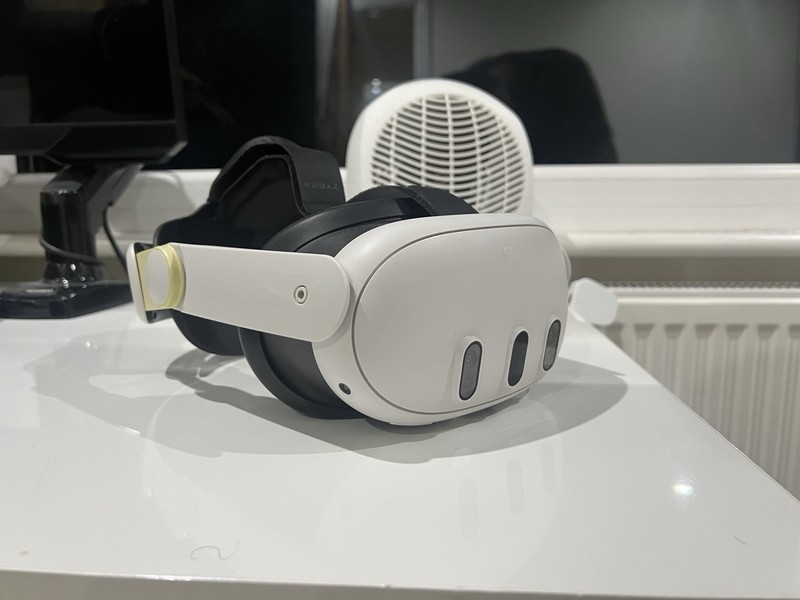 Meta Quest 3 Virtual Reality Headset 512GB, With Controllers