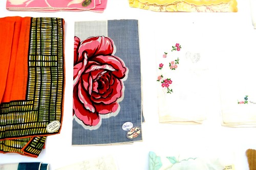 16 Vintage Handkerchiefs Hankies Madeira, Opalene, Morsly, Celebritees, Mann Etc - Picture 7 of 13