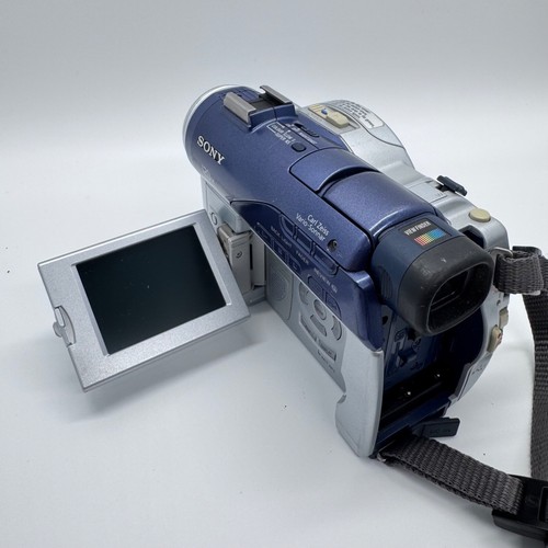 Sony Handycam DCR-DVD200E Handheld DVD Camcorder w Battery & Charger Tested - Picture 5 of 12