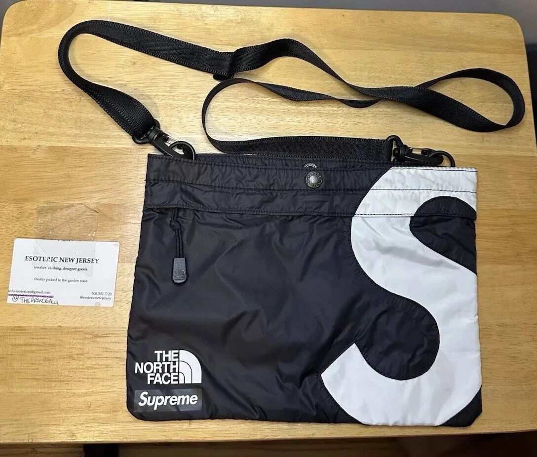 Sac à bandoulière Supreme The North Face S logo noir ? FW20