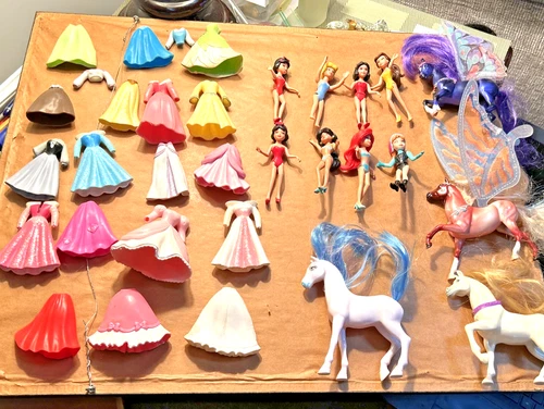 Lot Disney Princess Polly Pocket 10 Doll Figures Dresses & Horses