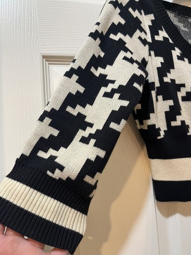 Betsey Johnson Black White Houndstooth Check Cropped Sweater Small - Picture 7 of 9