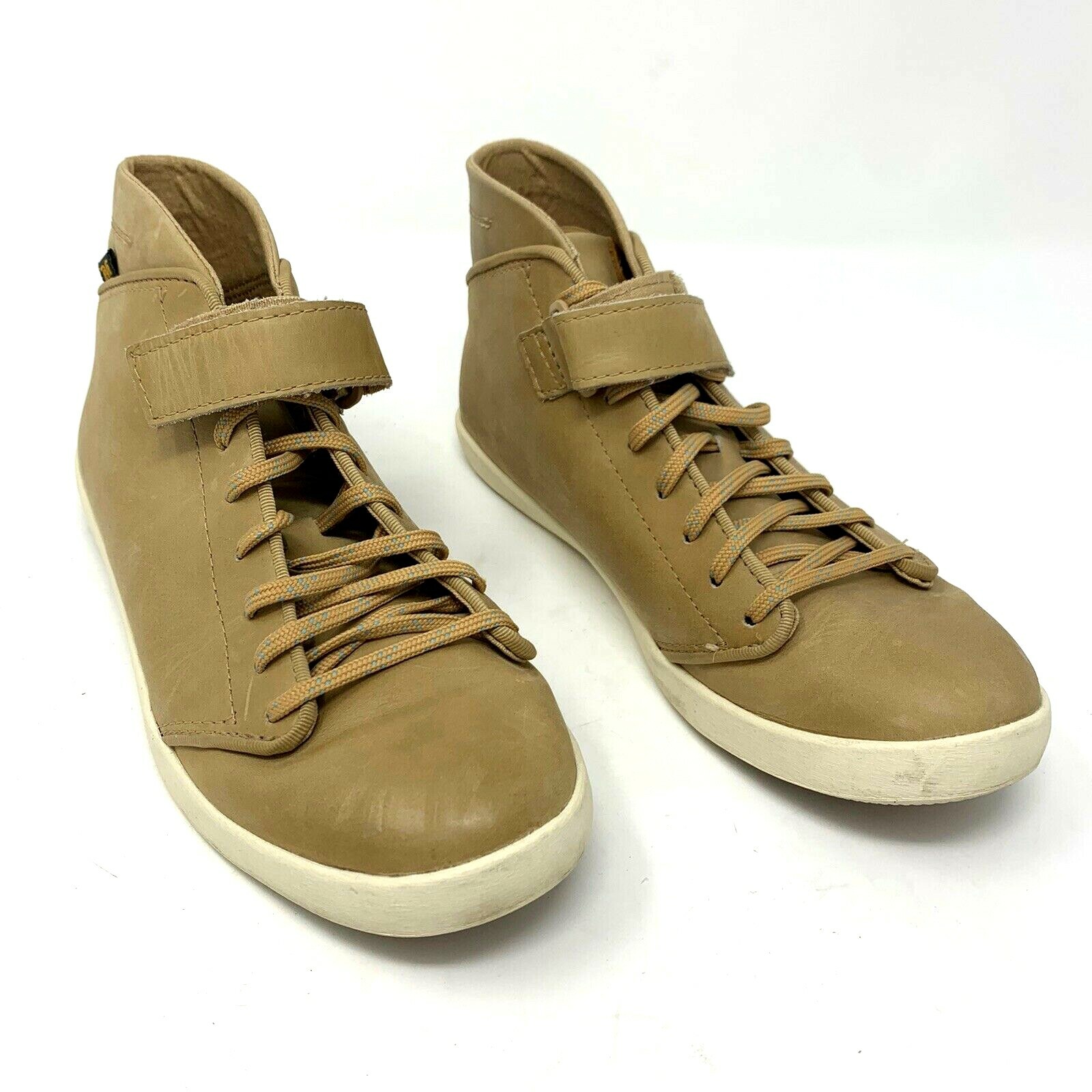 teva willow chukka