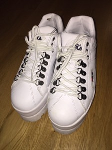 fila trailblazer wedge platform sneaker in white