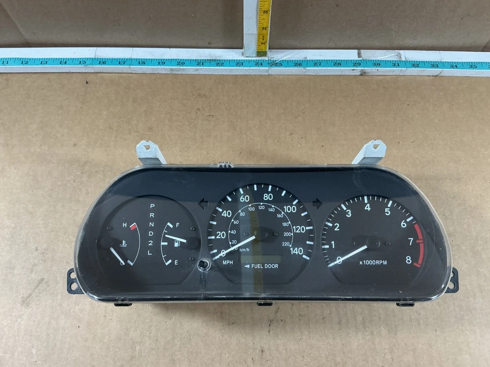 Conjunto de instrumentos velocímetro Toyota Solara 1999-2001 8380006011 - Imagem 2 de 4