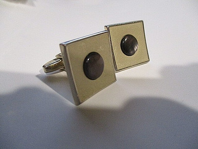 SARAH COVENTRY Vintage Goldtone Cufflinks w/Faux Purple Stone Center 3/4'' Square