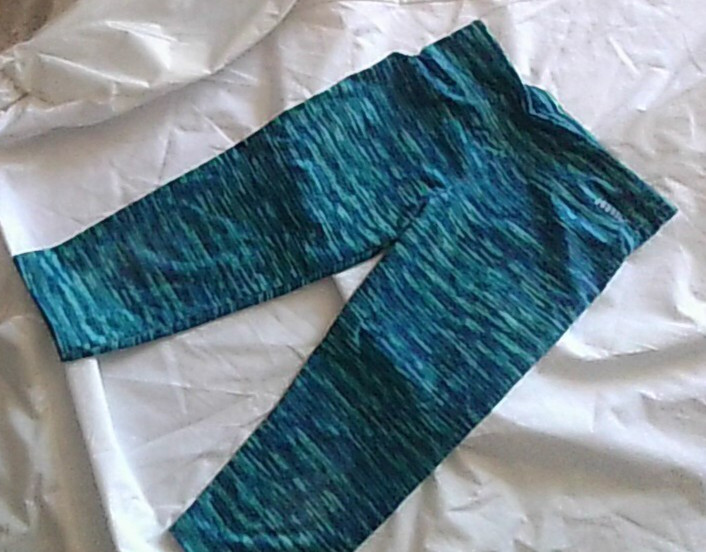Justice Comfy Blue Stripe Girls Capri Leggings Size 14 Activewear Pants Fitness