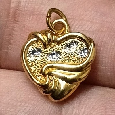 Bradford Exchange 18kt Gold gebundenes Herz Charm - Fußabdrücke im Sand