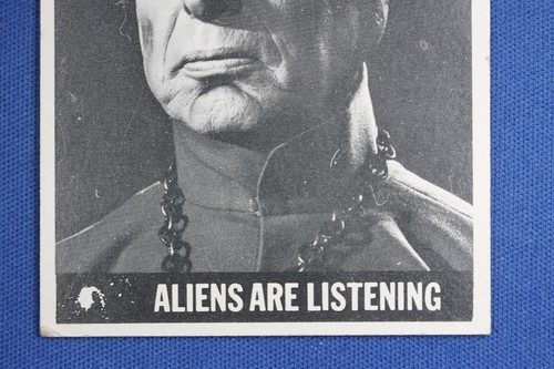 1966 Topps Lost in Space - #2 "Aliens are Listening" - VG/Ex Condition - Picture 4 of 6