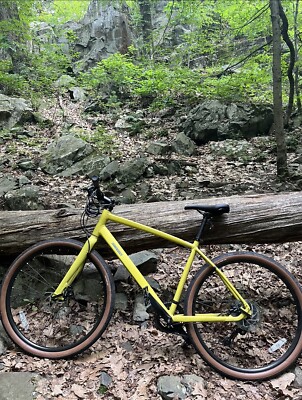 Hybrid Bike Diamondback Division 2