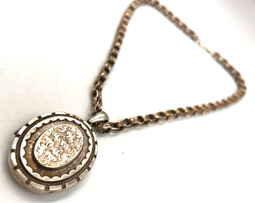 Antique Victorian Etruscan Large Locket & Victorian Silver Book Chain Circa 1880 - Picture 2 of 12