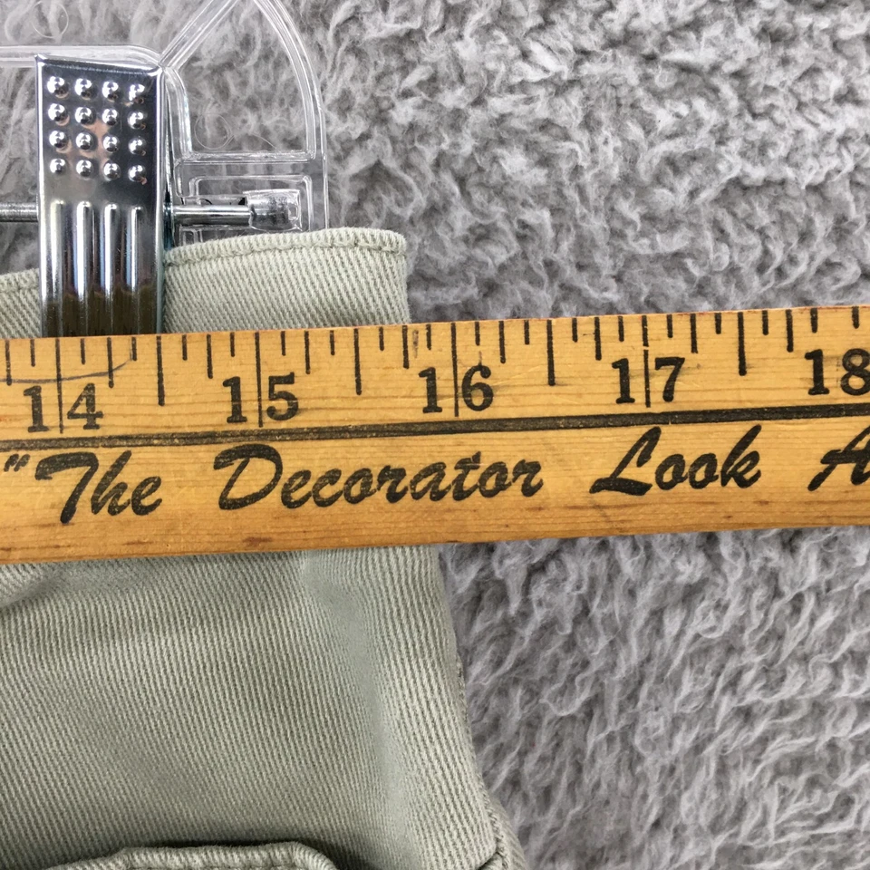 Shorts Gloria Vanderbilt Amanda Chino Feminino 10 Verde Cintura Alta 5 Bolsos Zíper Mosca - Imagem 4 de 4