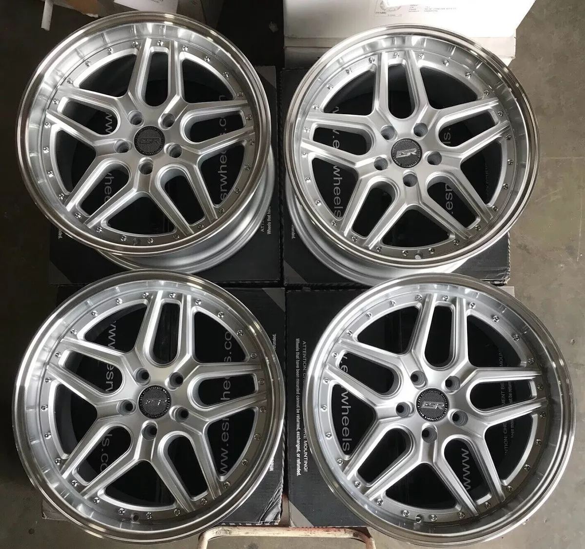 ESR CS15 Wheels 18x9.5 +35 5x120 Silver 18 In Rims Set of Four