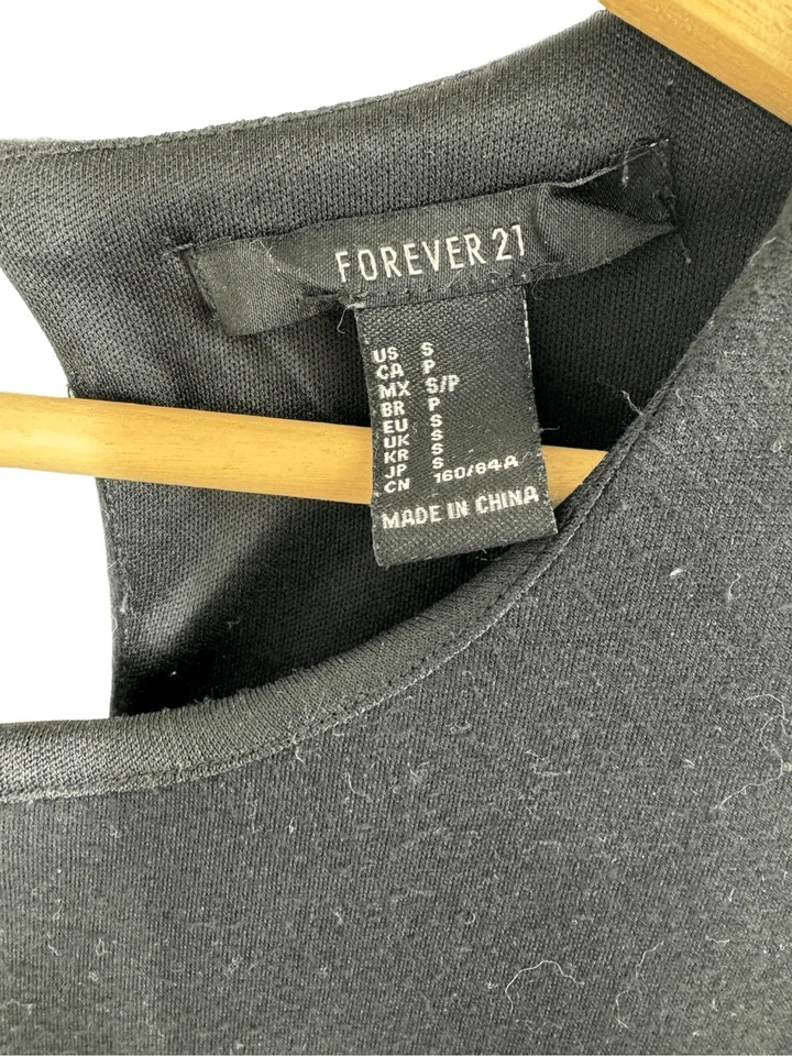 Vestido FOREVER 21 Negro Sin Mangas Plisado Calce y Acampanado Talla S Rayas Náutico Foto 2 de 4