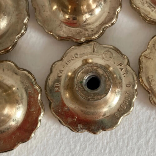 1960s, Vintage Brass & White Flower Drawer Door Knobs Pull – Mid Century Brass - Picture 5 of 9