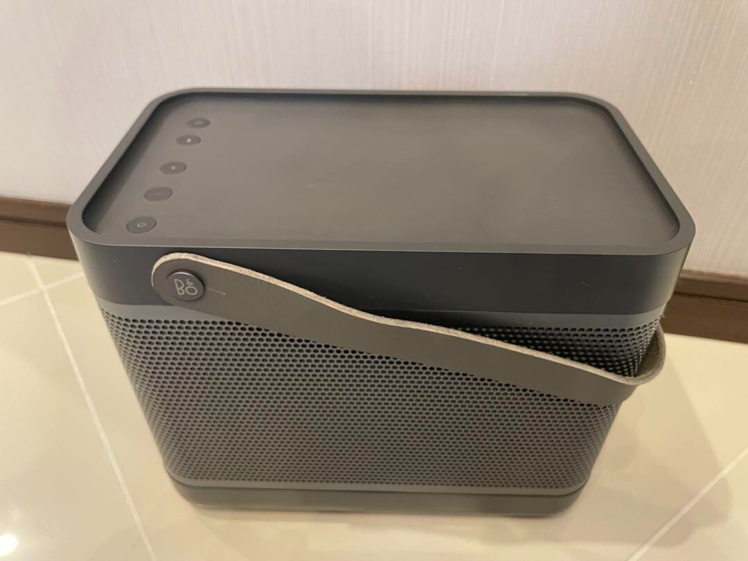 Bang & Olufsen Beolit 17 Bluetooth Wireless Speaker Bang & Olufsen Beolit 17 Bluetooth Wireless Speaker