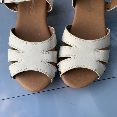 Bay Lane White Clog Style Sandals Rubber Sole Block Heel Light Comfort AU 9 - Picture 11 of 20